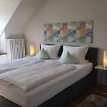 Gaestehaus Am Rebenhang Гостевой дом Меринг