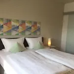 Gaestehaus Am Rebenhang Меринг