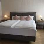 Гостевой дом Gaestehaus Am Rebenhang