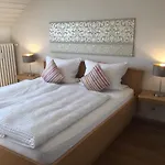 Гостевой дом Gaestehaus Am Rebenhang Меринг