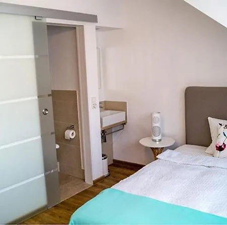 Gaestehaus Am Rebenhang *