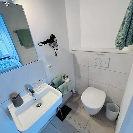Pensionat Gaestehaus Am Rebenhang 3*