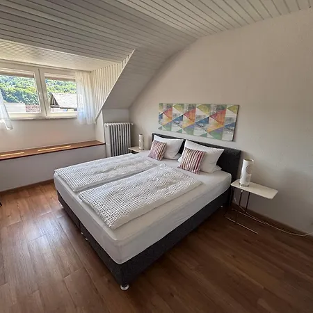 Gaestehaus Am Rebenhang 3*